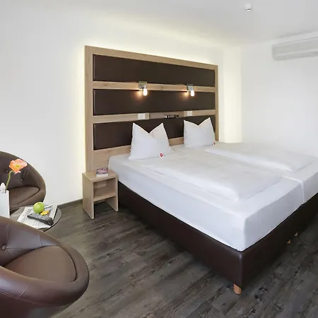 Roomingtons Kaiserhof 4* Landshut