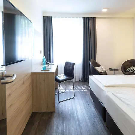 Roomingtons Kaiserhof Hotel 4*