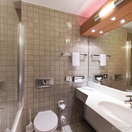 Roomingtons Kaiserhof Hotel 4*