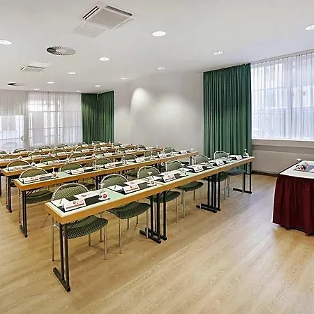 Kaiserhof Hotel 4*