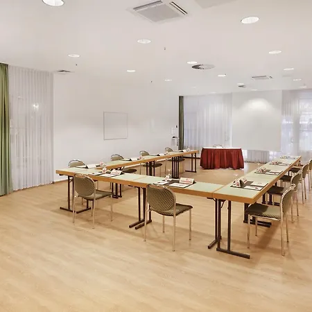 Hotel Roomingtons Kaiserhof 4*